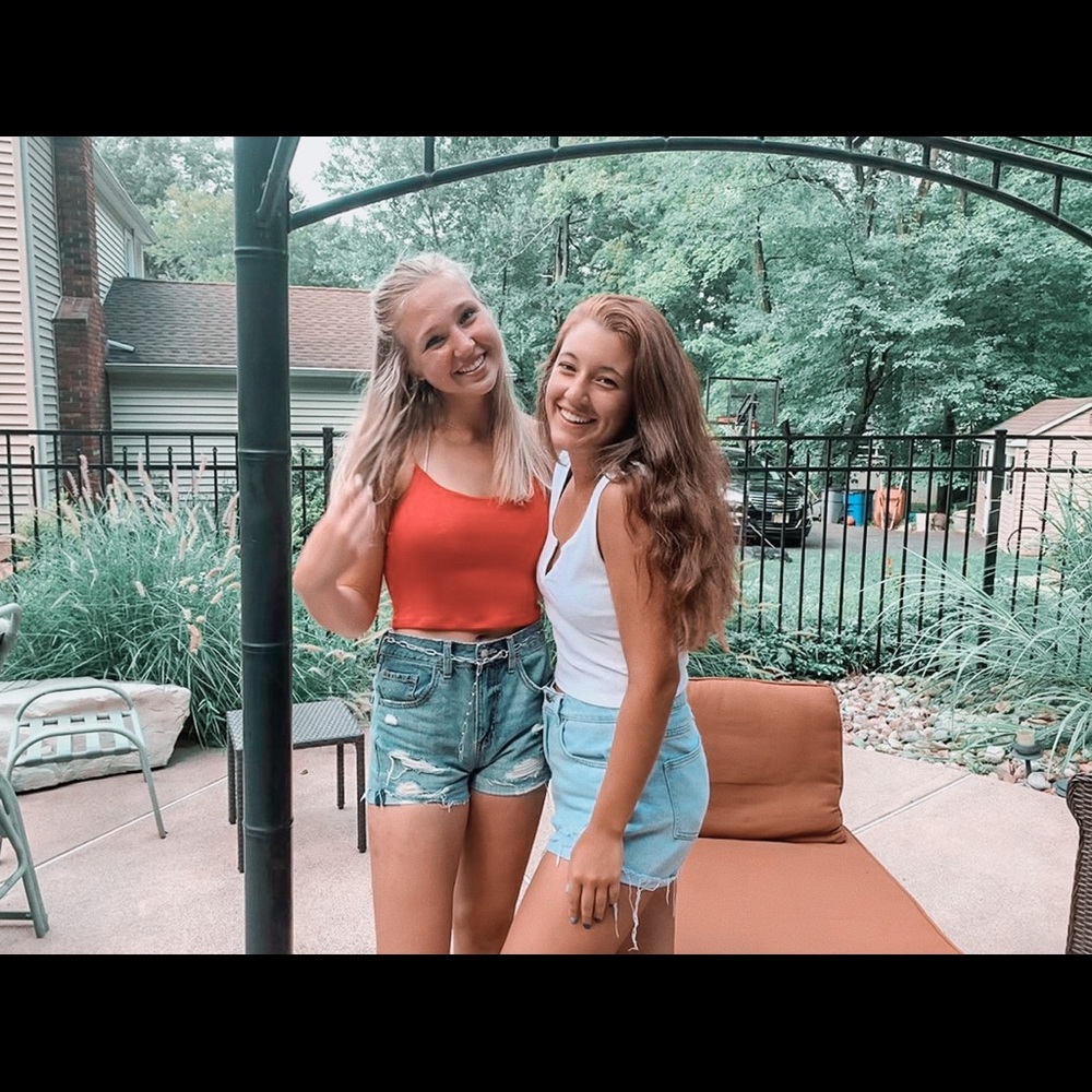 Meet your Posher, Celina